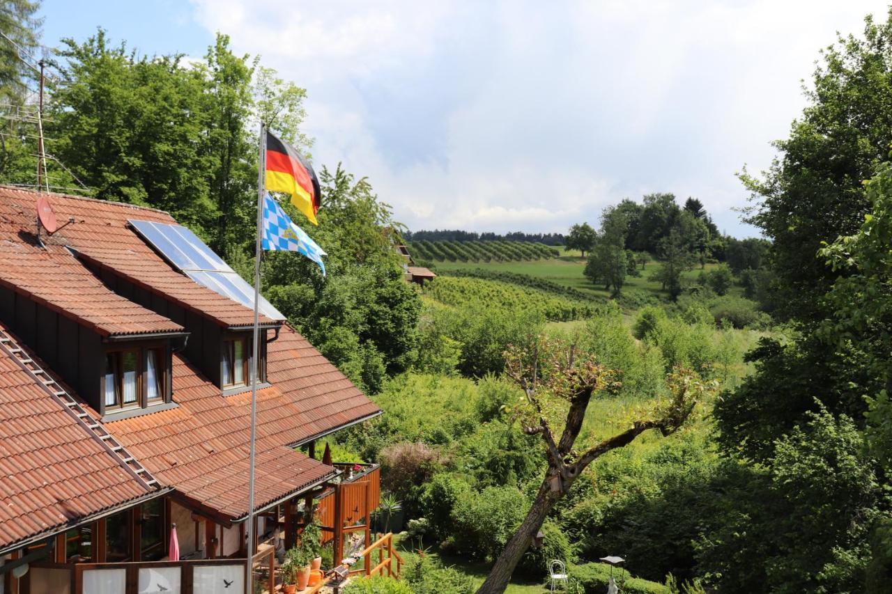Wohnung #5 Mit Balkon - Zentrale Dennoch Ruhige Lage Mit Terrasse - Stadtbus Vor Der Tuer! 林道 外观 照片
